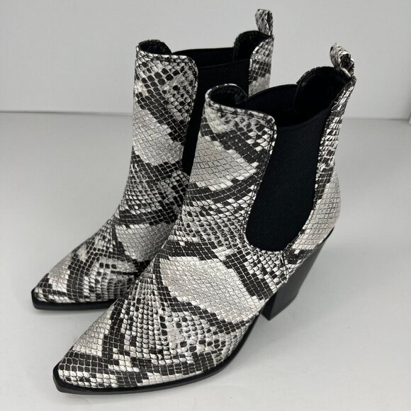Bamboo Womens Upstream-07 White Slip On Snake Print Bootie Size 7 Ankle Boots - Picture 1 of 10